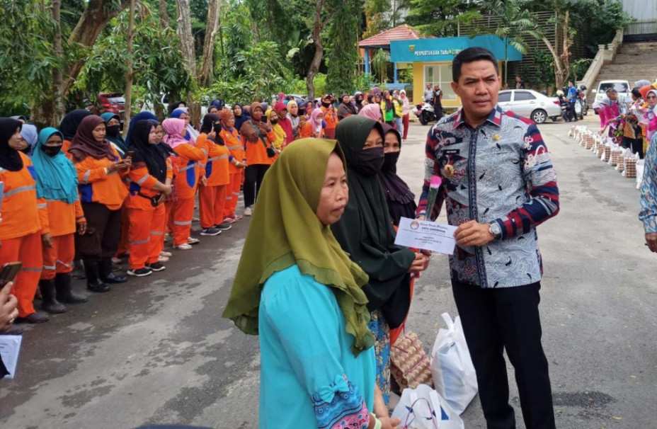 Peringatan Hari Ibu Ke Pemkot Samarinda Berikan Bantuan Sembako